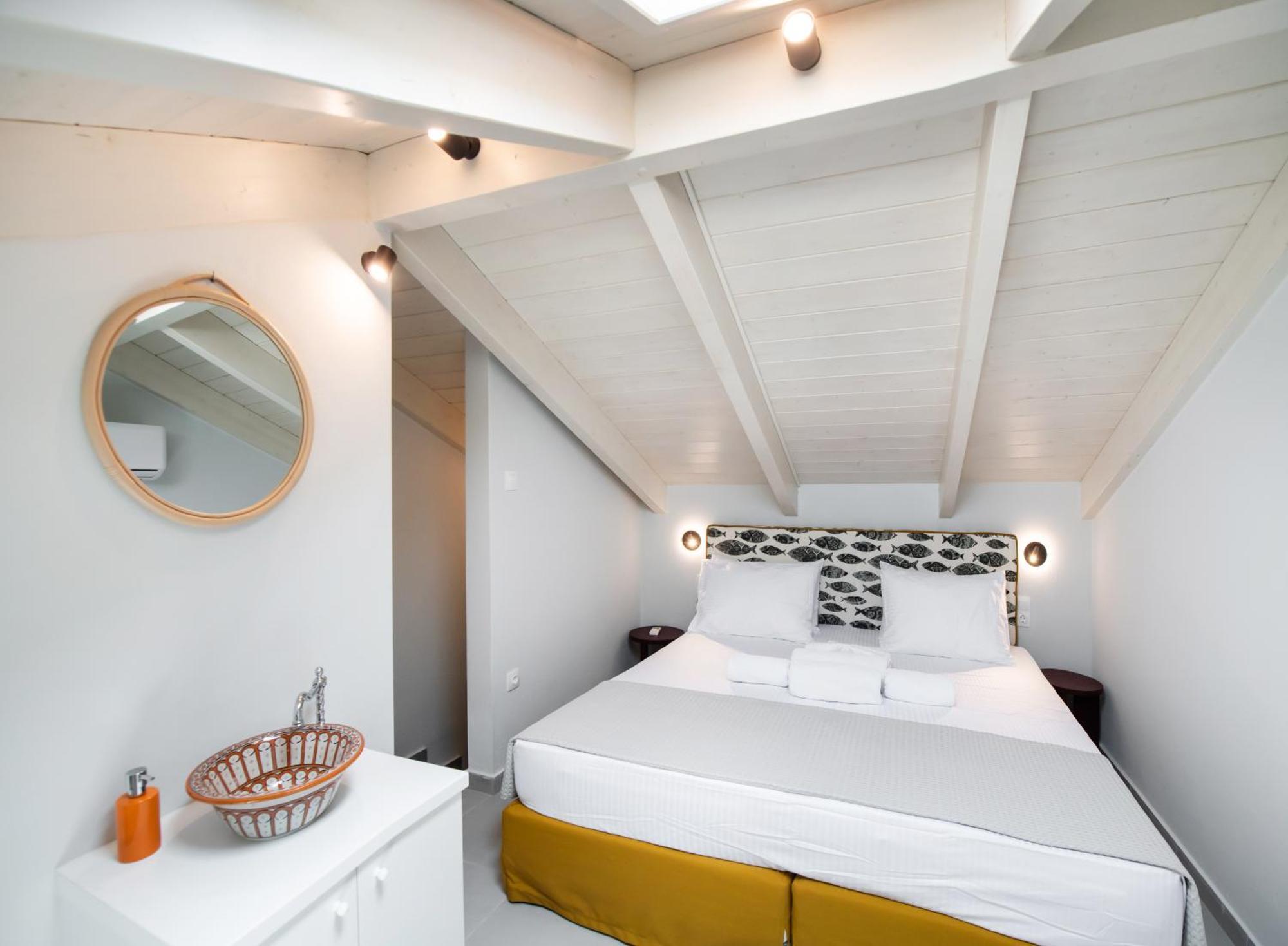 Onar Suites Lefkada エクステリア 写真
